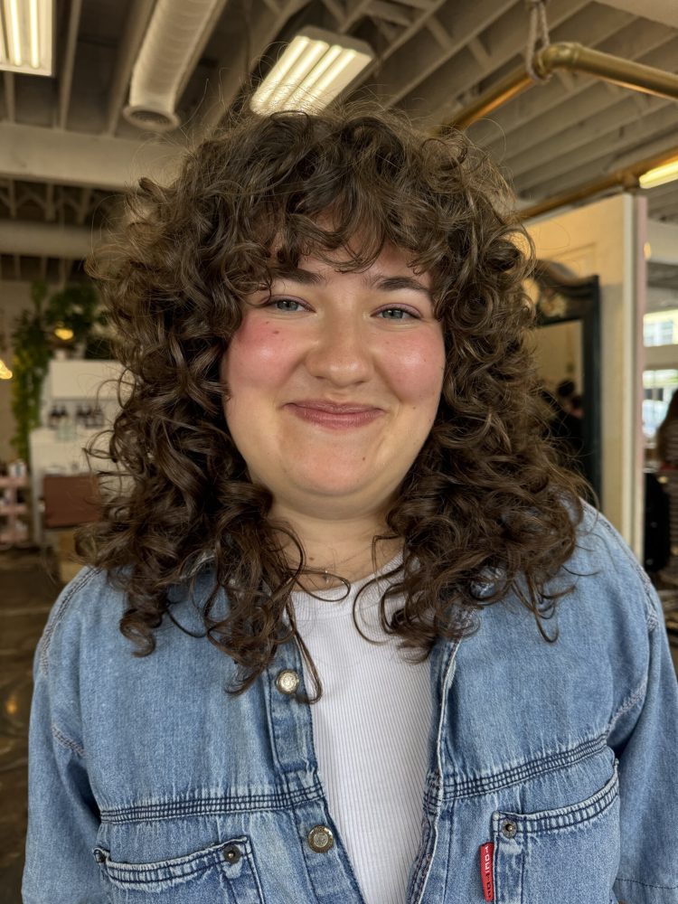 Loose beachy waves with soft lived-in layers